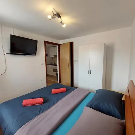 Sofija Apartment Vir