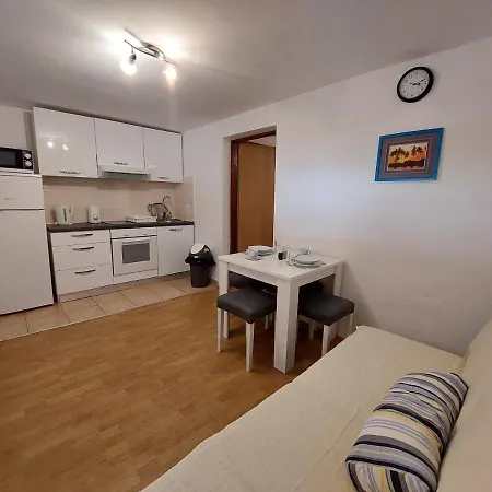 Apartamento Sofija Vir