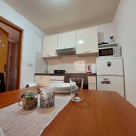 Sofija Apartment Vir